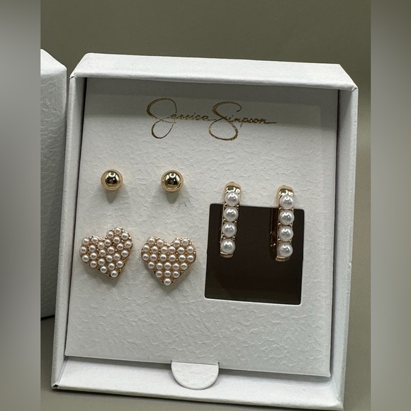 Jessica Simpson Gold and Pearl Earring Set NWT - Picture 1 of 3